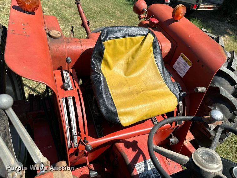 image for item ML9263 1973 International 454  MFWD tractor