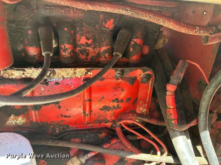 image for item ML9263 1973 International 454  MFWD tractor