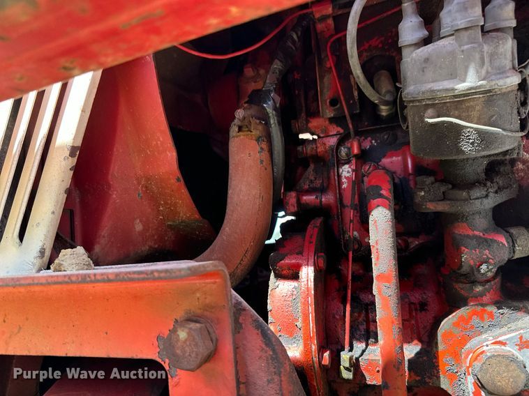 image for item ML9263 1973 International 454  MFWD tractor