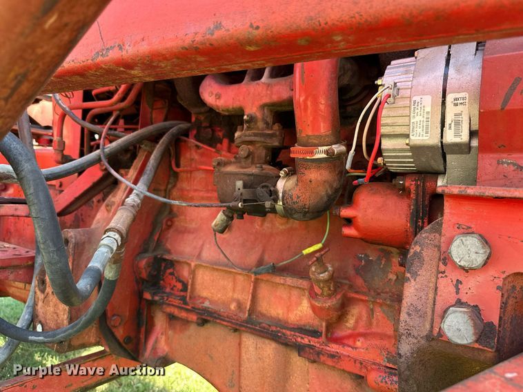 image for item ML9263 1973 International 454  MFWD tractor