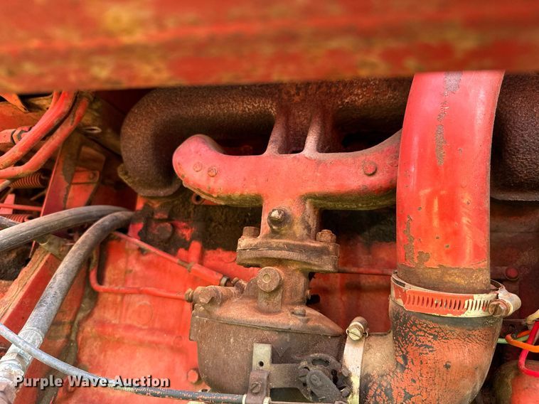 image for item ML9263 1973 International 454  MFWD tractor