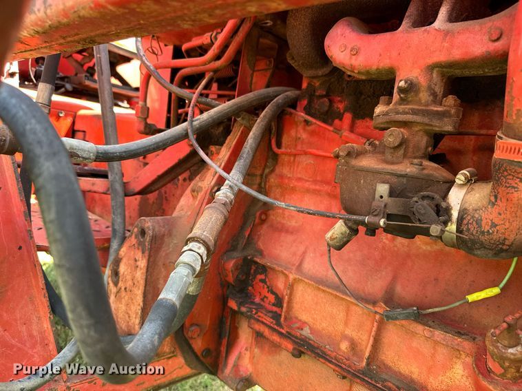 image for item ML9263 1973 International 454  MFWD tractor