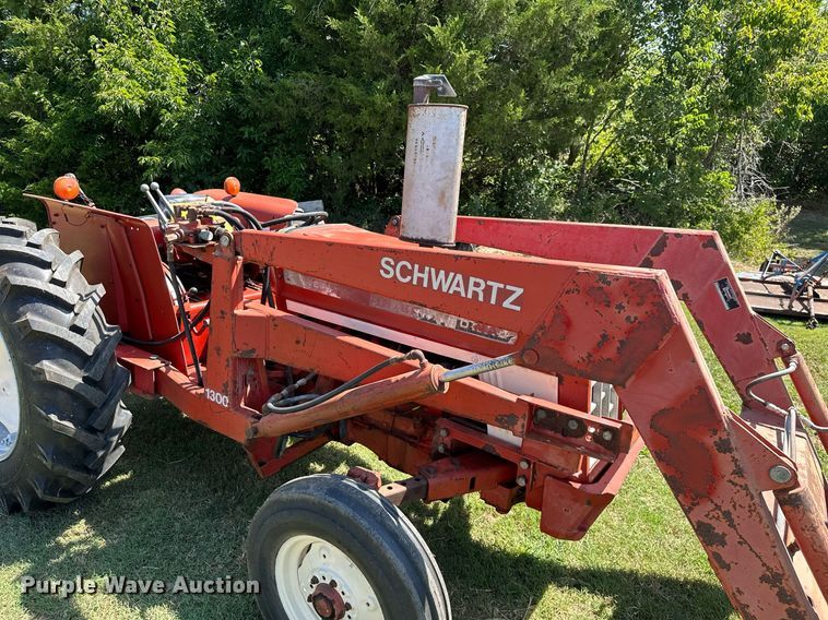 image for item ML9263 1973 International 454  MFWD tractor