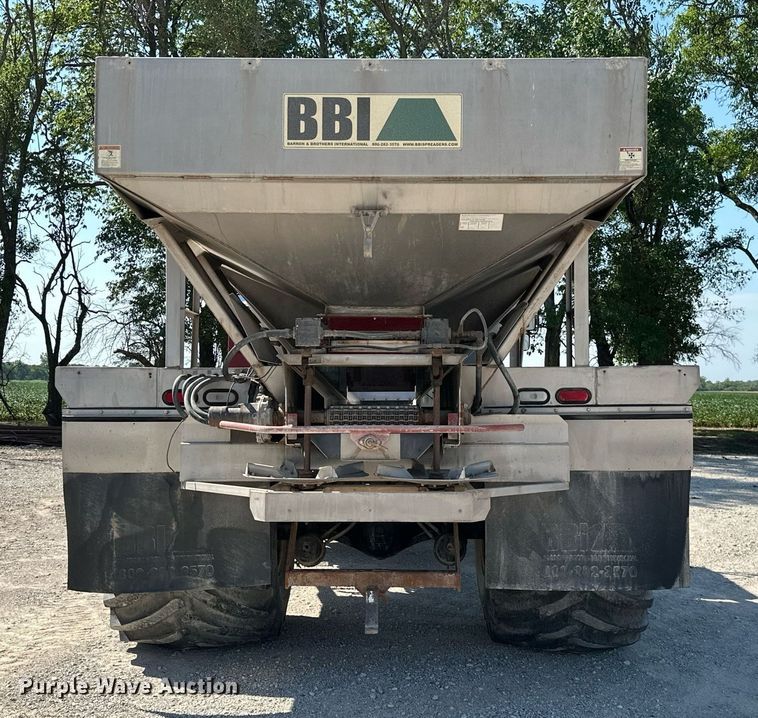 image for item ML9268 2000 International Turbo Easy Rider  applicator truck