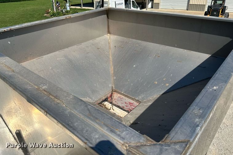 image for item ML9268 2000 International Turbo Easy Rider  applicator truck