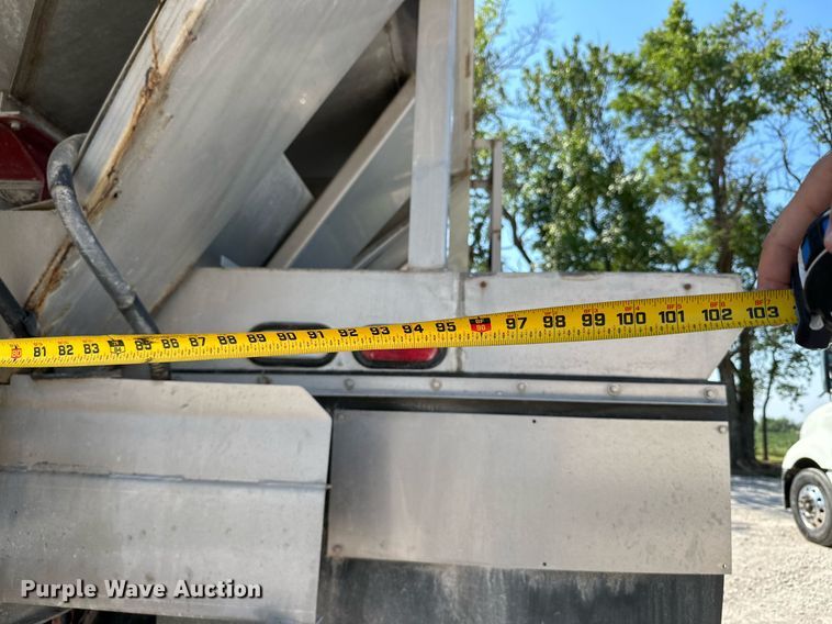 image for item ML9268 2000 International Turbo Easy Rider  applicator truck