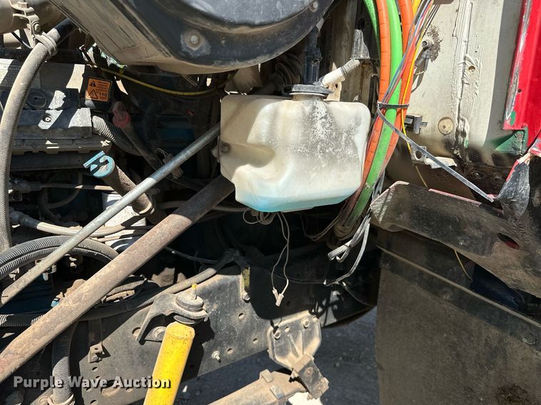 image for item ML9268 2000 International Turbo Easy Rider  applicator truck