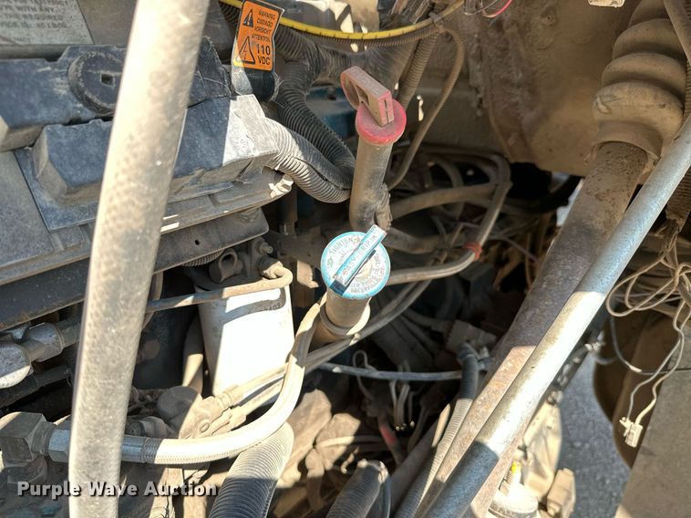 image for item ML9268 2000 International Turbo Easy Rider  applicator truck