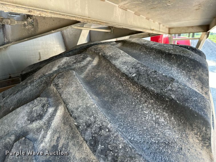 image for item ML9268 2000 International Turbo Easy Rider  applicator truck