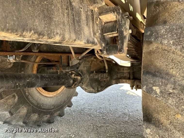 image for item ML9268 2000 International Turbo Easy Rider  applicator truck