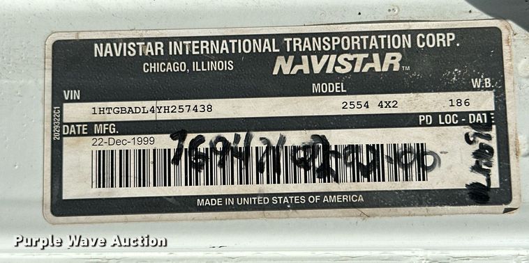 image for item ML9268 2000 International Turbo Easy Rider  applicator truck