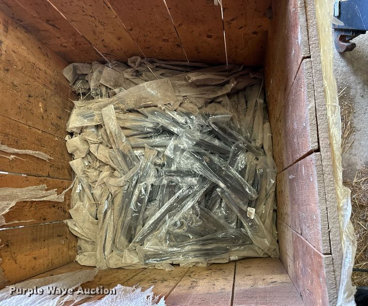 image for item ML9277 11"L spike tooth harrow spikes