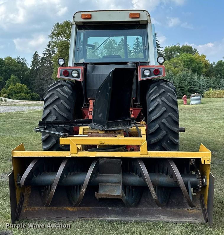 image for item MQ9386 International Hydro 186  tractor