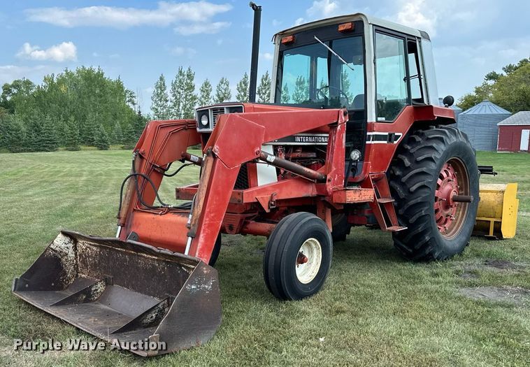 image for item MQ9386 International Hydro 186  tractor