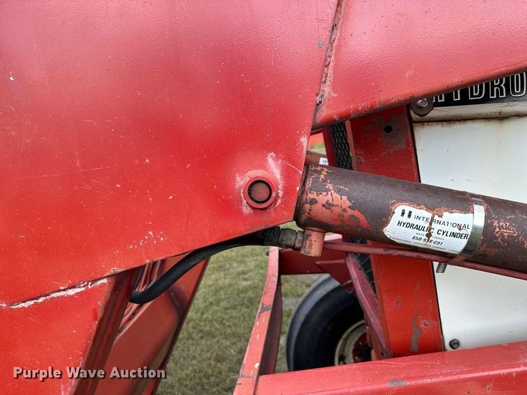 image for item MQ9386 International Hydro 186  tractor