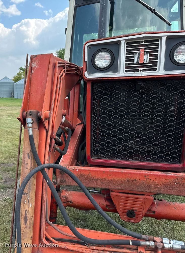image for item MQ9386 International Hydro 186  tractor