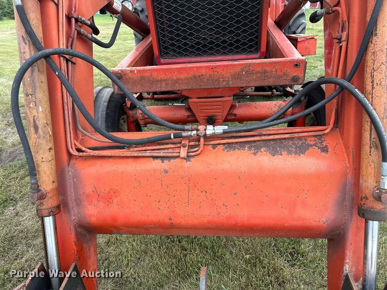 image for item MQ9386 International Hydro 186  tractor