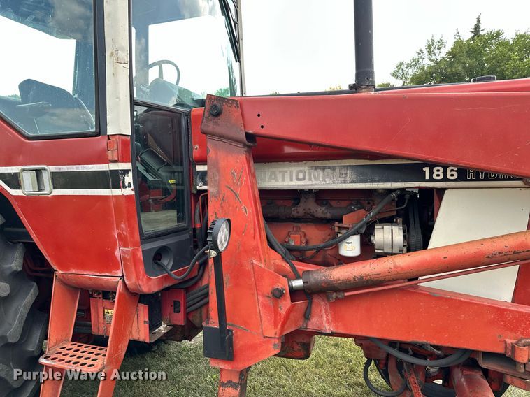 image for item MQ9386 International Hydro 186  tractor