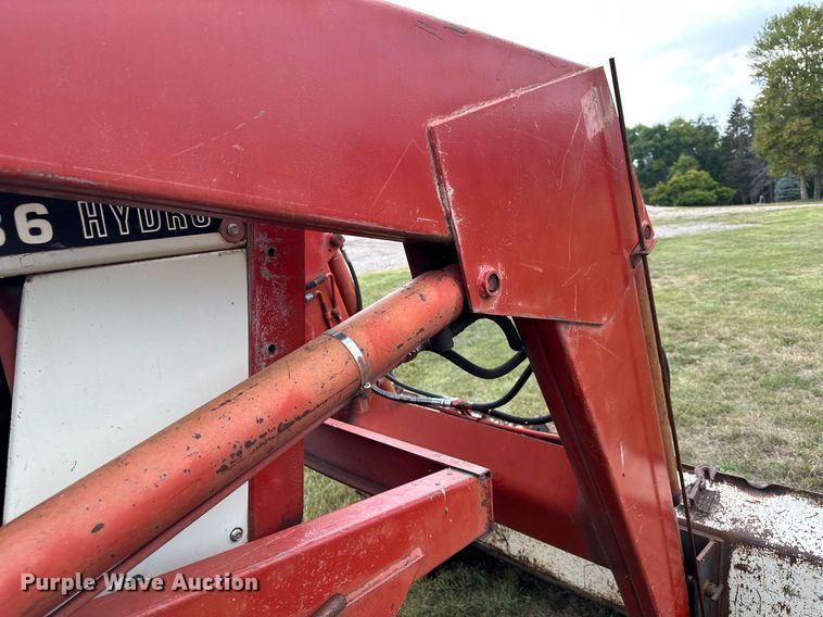 image for item MQ9386 International Hydro 186  tractor