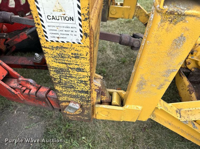 image for item MQ9386 International Hydro 186  tractor