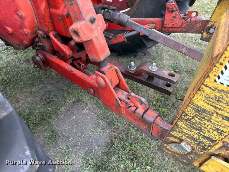 image for item MQ9386 International Hydro 186  tractor