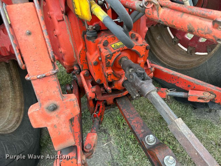 image for item MQ9386 International Hydro 186  tractor