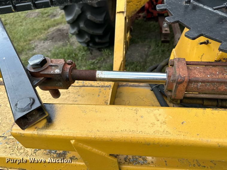 image for item MQ9386 International Hydro 186  tractor