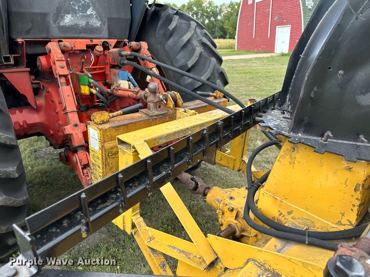 image for item MQ9386 International Hydro 186  tractor