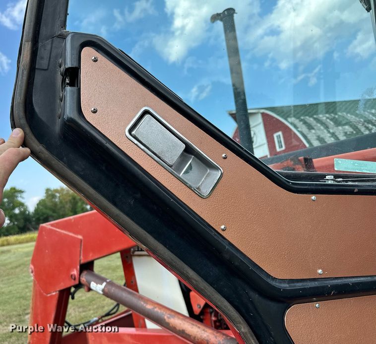 image for item MQ9386 International Hydro 186  tractor