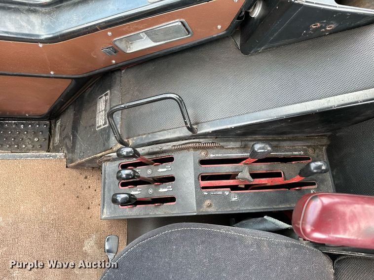 image for item MQ9386 International Hydro 186  tractor