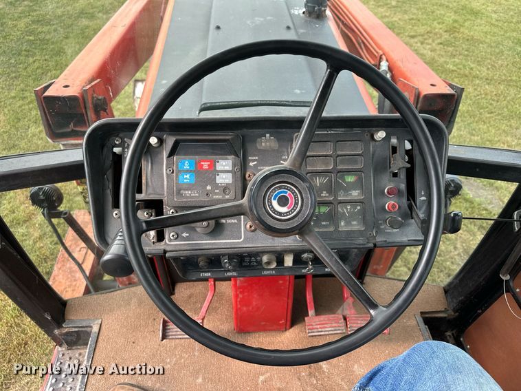 image for item MQ9386 International Hydro 186  tractor