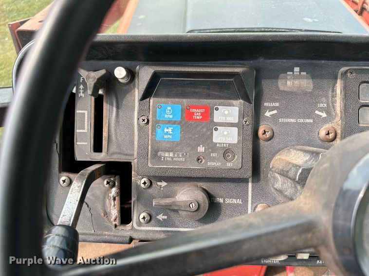 image for item MQ9386 International Hydro 186  tractor