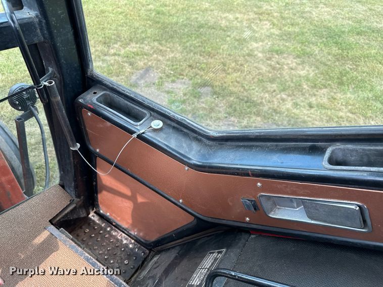 image for item MQ9386 International Hydro 186  tractor