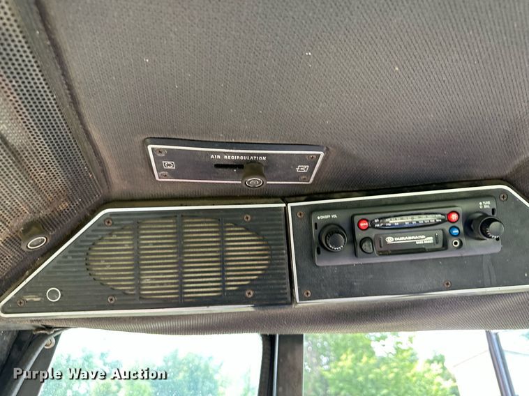 image for item MQ9386 International Hydro 186  tractor