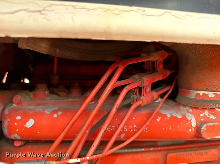 image for item MQ9386 International Hydro 186  tractor