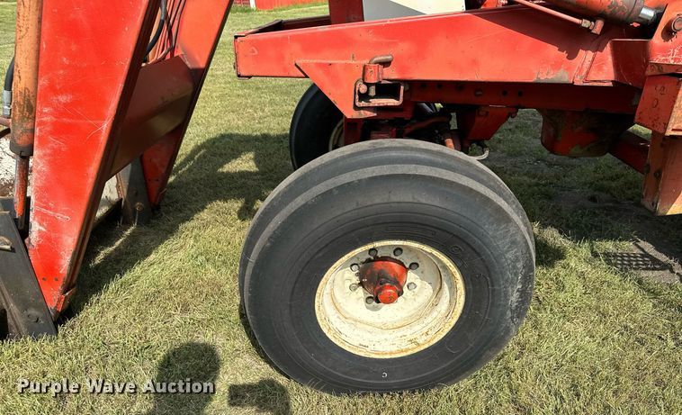 image for item MQ9386 International Hydro 186  tractor