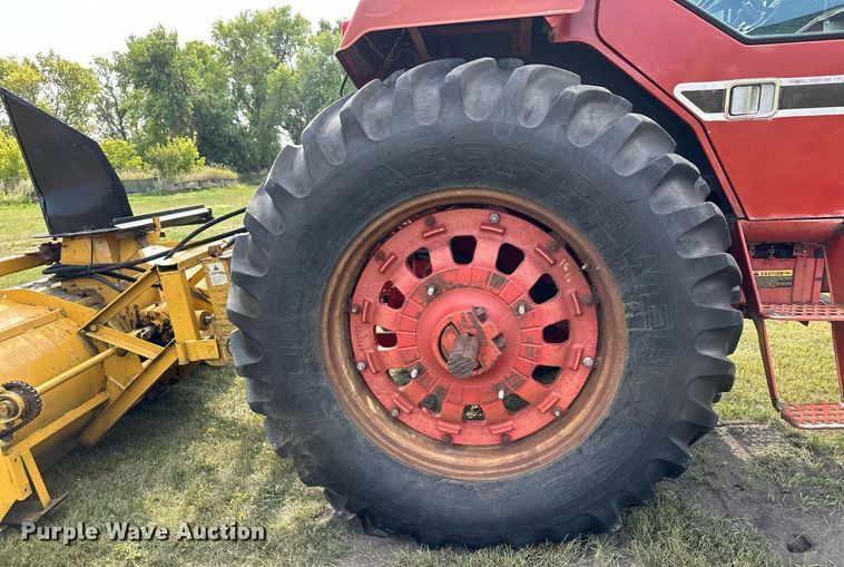 image for item MQ9386 International Hydro 186  tractor