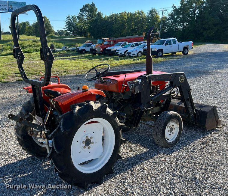 image for item NA9154 Yanmar YM2210D  MFWD tractor