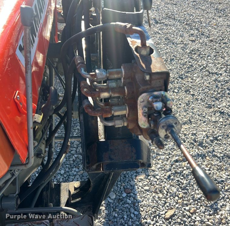 image for item NA9154 Yanmar YM2210D  MFWD tractor