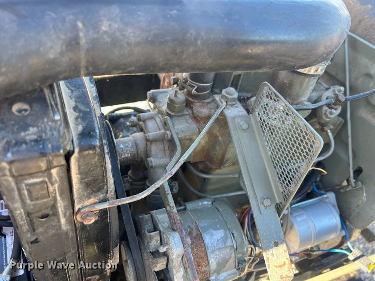 image for item NA9154 Yanmar YM2210D  MFWD tractor