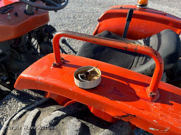 image for item NA9154 Yanmar YM2210D  MFWD tractor