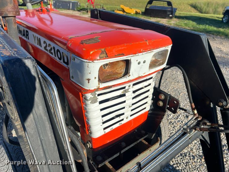 image for item NA9154 Yanmar YM2210D  MFWD tractor