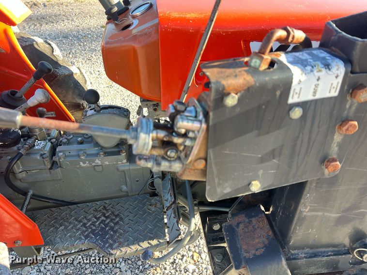 image for item NA9154 Yanmar YM2210D  MFWD tractor