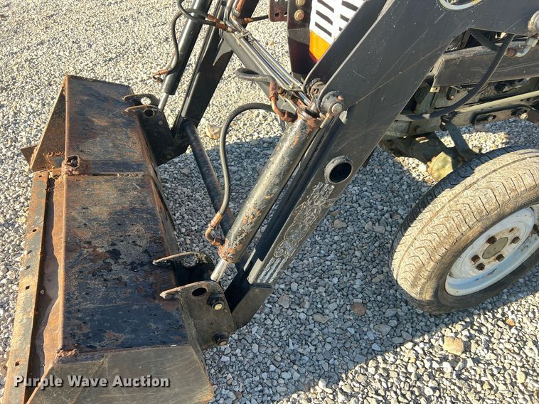 image for item NA9154 Yanmar YM2210D  MFWD tractor