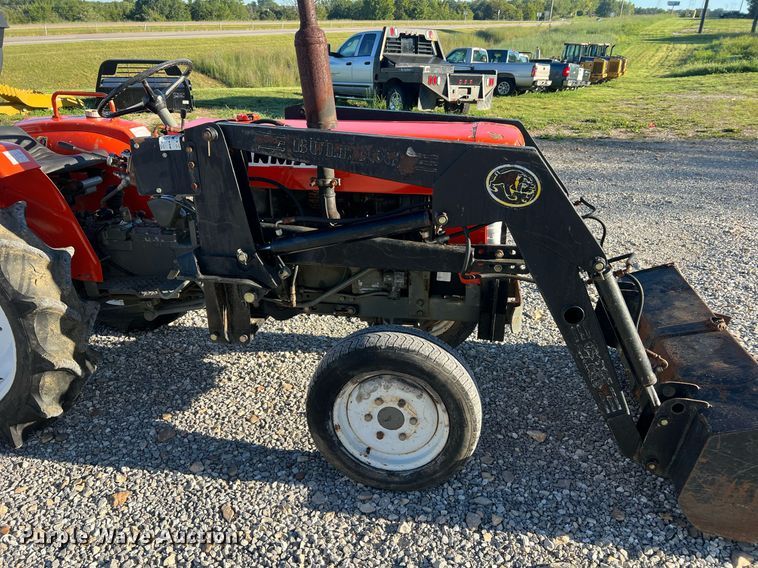 image for item NA9154 Yanmar YM2210D  MFWD tractor