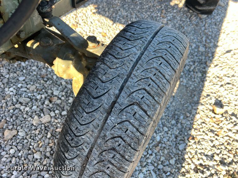 image for item NA9154 Yanmar YM2210D  MFWD tractor