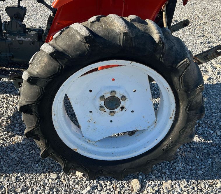 image for item NA9154 Yanmar YM2210D  MFWD tractor