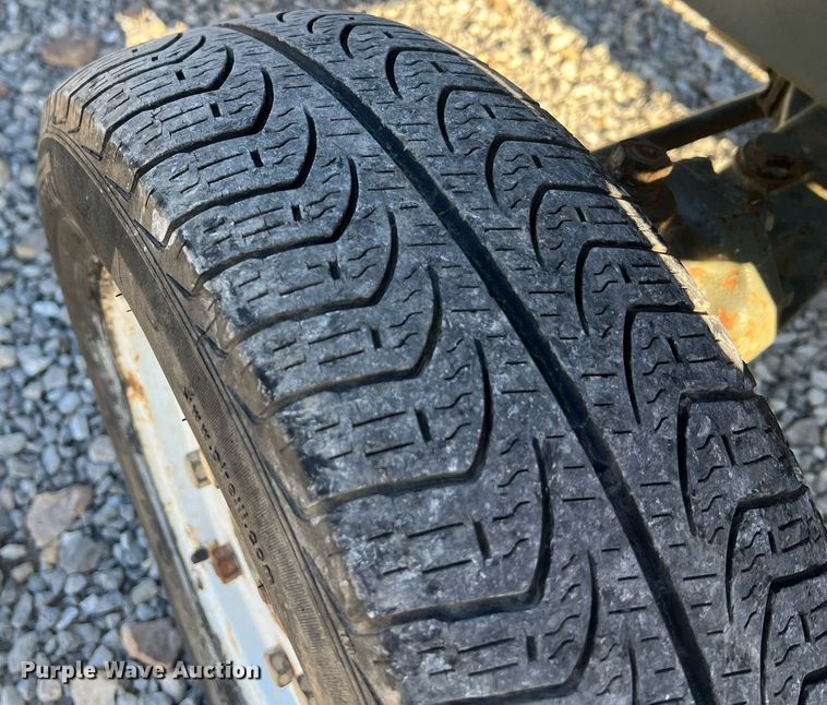 image for item NA9154 Yanmar YM2210D  MFWD tractor