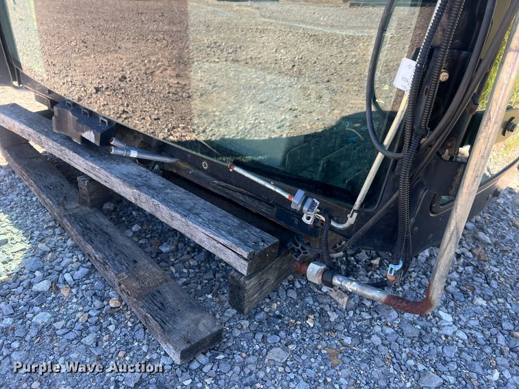 image for item NA9164 John Deere 9410R  tractor cab