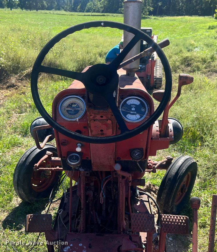image for item NA9165 1964 International Harvester F806  tractor